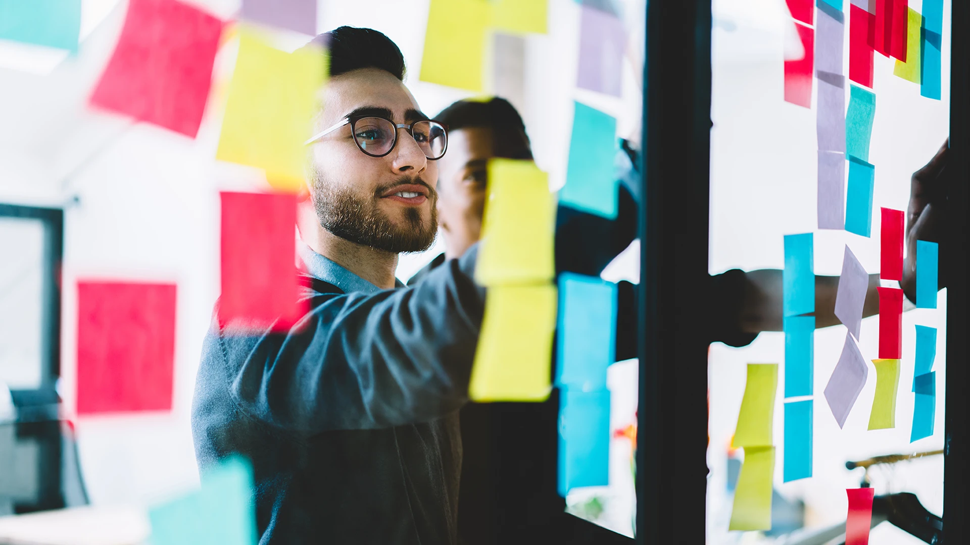 Roles of governance and testing in project success